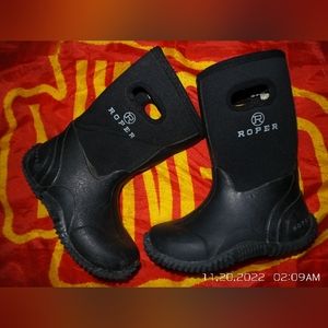 Like New Kids Black Roper Mud Boots size 13